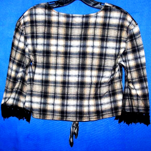 Paper + Tee Plaid Tie Front Top S - Picture 4 of 5